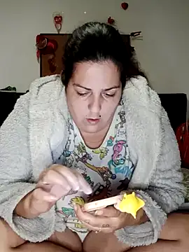 kittymorenita26 online show from January 29, 2025, 10:53 pm