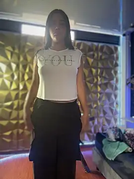 Paloma  LS online show from March 19, 2026, 8:09 pm