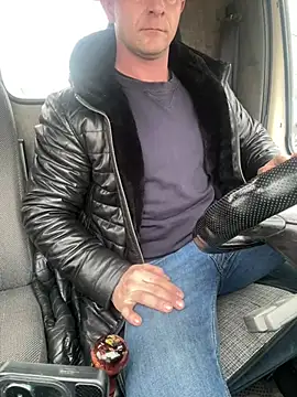 Snapshot of AlexGWoW chatting on January 24, 2025, 11:15 am AlexGWoW online show from January 24, 2025, 11:15 am