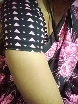 Snapshot of aadhini01 chatting on November 15, 2025, 2:21 pm aadhini01 online show from November 15, 2025, 2:21 pm