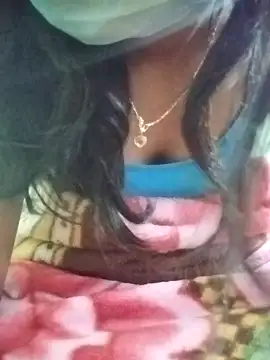 aadhini01 online show from December 31, 2024, 1:36 am