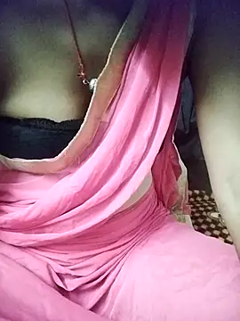 Snapshot of aadhini01 chatting on December 18, 2025, 7:50 pm aadhini01 online show from December 18, 2025, 7:50 pm