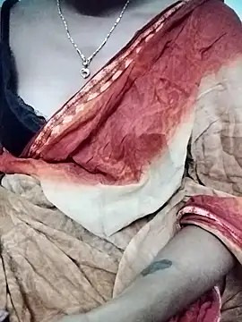 aadhini01 online show from January 27, 2025, 4:33 pm