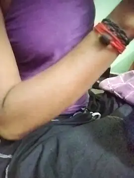 aadhini01 online show from March 8, 2025, 8:55 am