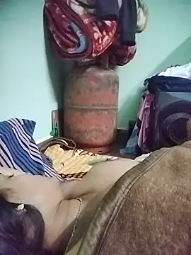 aadhini01 online show from March 14, 2025, 9:10 pm