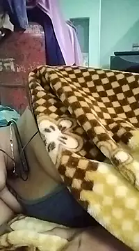 aadhini01 online show from February 14, 2025, 12:19 am