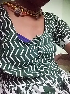 aadhini01 online show from October 6, 2025, 10:10 pm