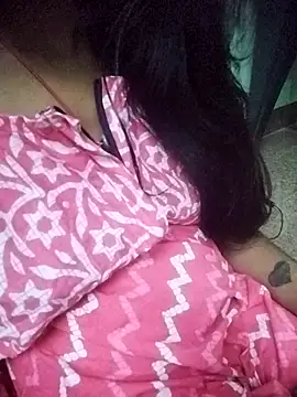 Snapshot of aadhini01 chatting on November 13, 2025, 4:11 pm aadhini01 online show from November 13, 2025, 4:11 pm