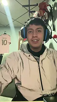 Snapshot of Stiven_017 chatting on February 18, 2026, 2:42 am Stiven 017 online show from February 18, 2026, 2:42 am