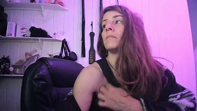 Snapshot of jessiburningheels chatting on September 23, 2025, 9:38 am jessiburningheels online show from September 23, 2025, 9:38 am