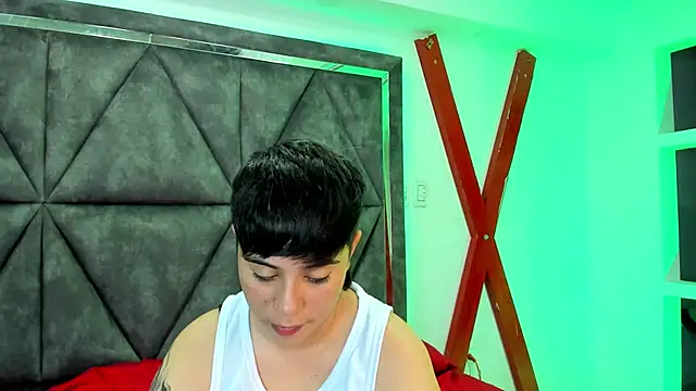 Snapshot of AbbySmiitth_ chatting on January 11, 2026, 9:55 pm AbbySmiitth online show from January 11, 2026, 9:55 pm