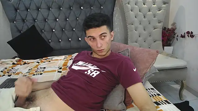 Snapshot of MrWilliseo chatting on February 28, 2025, 11:01 pm MrWilliseo online show from February 28, 2025, 11:01 pm