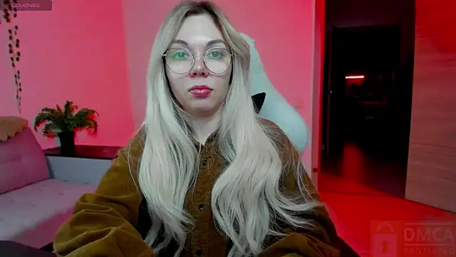 whoa-hoa-hoa-hoa-hoa online show from November 30, 2025, 4:52 pm