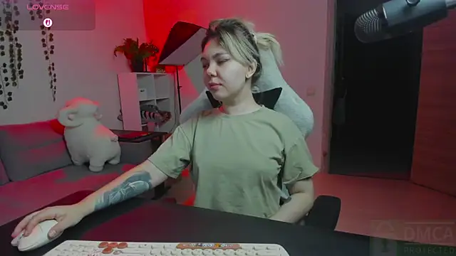 Snapshot of whoa-hoa-hoa-hoa-hoa chatting on February 9, 2026, 3:59 am whoa-hoa-hoa-hoa-hoa online show from February 9, 2026, 3:59 am