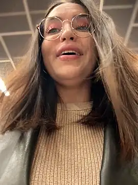 meow girl online show from November 17, 2025, 4:55 pm