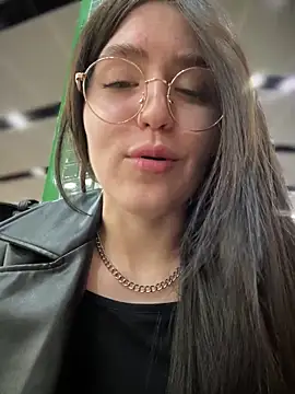 meow girl online show from March 6, 2025, 9:58 am