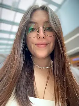 Snapshot of meow_girl chatting on May 3, 2026, 1:36 pm meow girl online show from May 3, 2026, 1:36 pm
