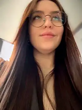 Snapshot of meow_girl chatting on April 18, 2026, 11:45 am meow girl online show from April 18, 2026, 11:45 am