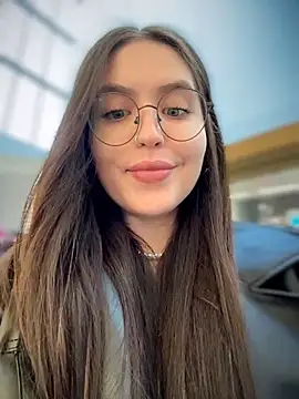 Snapshot of meow_girl chatting on April 2, 2026, 9:16 am meow girl online show from April 2, 2026, 9:16 am