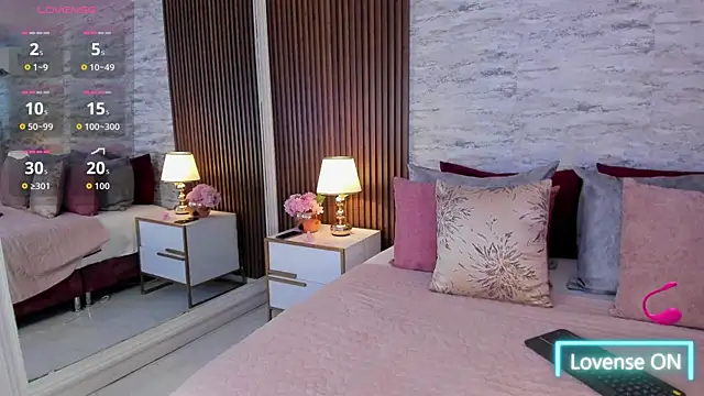 Snapshot of MadisonHunter2024 chatting on November 10, 2025, 7:41 pm MadisonHunter2024 online show from November 10, 2025, 7:41 pm