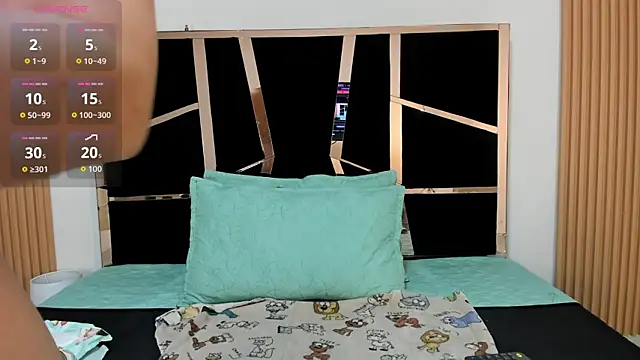 yahaira  online show from November 12, 2025, 1:04 pm