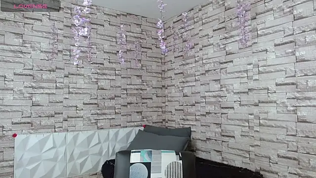 Vanse lust online show from September 25, 2025, 7:42 pm