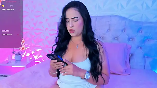 Snapshot of Miss_Ivy4 chatting on September 28, 2025, 12:50 am Miss Ivy4 online show from September 28, 2025, 12:50 am