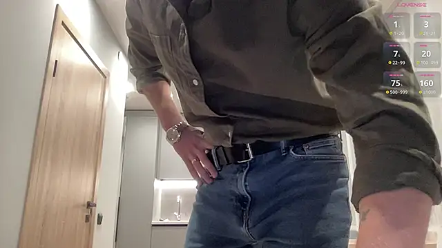 Snapshot of cute_mark chatting on October 16, 2025, 3:59 am cute mark online show from October 16, 2025, 3:59 am