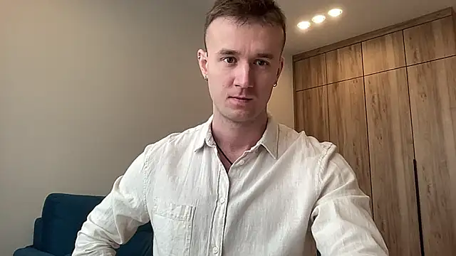 Snapshot of cute_mark chatting on April 4, 2026, 10:11 am cute mark online show from April 4, 2026, 10:11 am