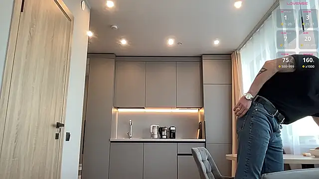 Snapshot of cute_mark chatting on October 12, 2025, 5:53 am cute mark online show from October 12, 2025, 5:53 am