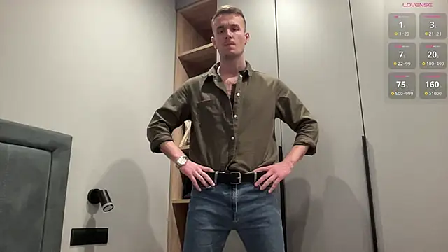 Snapshot of cute_mark chatting on November 19, 2025, 2:39 pm cute mark online show from November 19, 2025, 2:39 pm