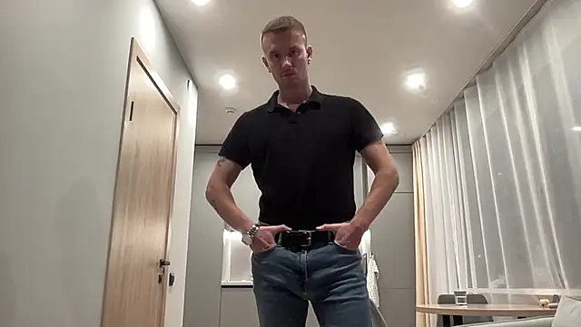 Snapshot of cute_mark chatting on October 20, 2025, 4:25 am cute mark online show from October 20, 2025, 4:25 am