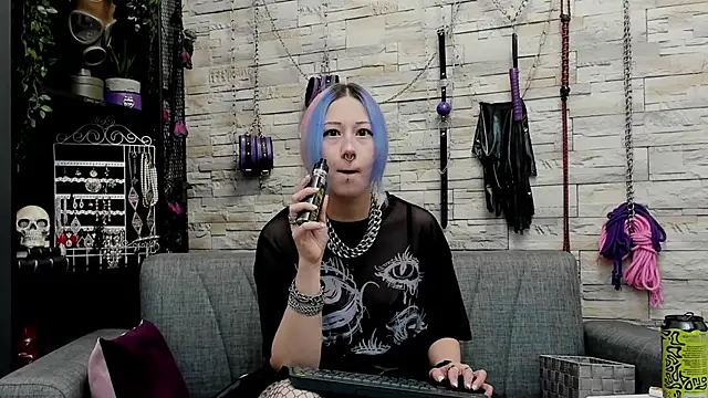 Snapshot of CruelMistress chatting on November 12, 2025, 4:11 pm CruelMistress online show from November 12, 2025, 4:11 pm