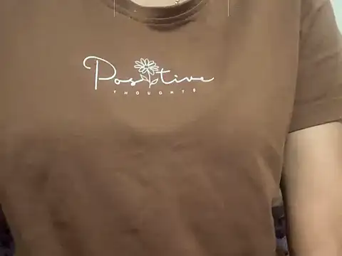 Snapshot of _FluffyHxney_ chatting on March 6, 2025, 11:03 am  FluffyHxney  online show from March 6, 2025, 11:03 am