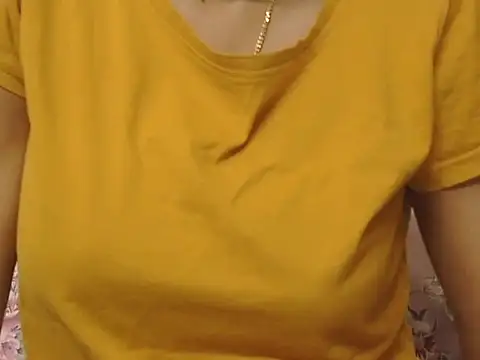 Snapshot of _FluffyHxney_ chatting on October 31, 2025, 6:26 pm  FluffyHxney  online show from October 31, 2025, 6:26 pm