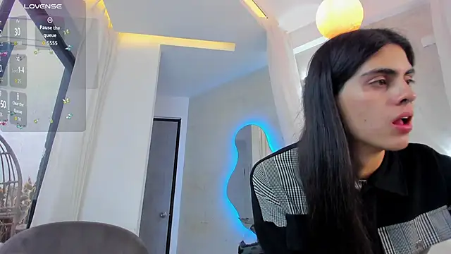 Venusflame   online show from November 8, 2025, 12:20 pm