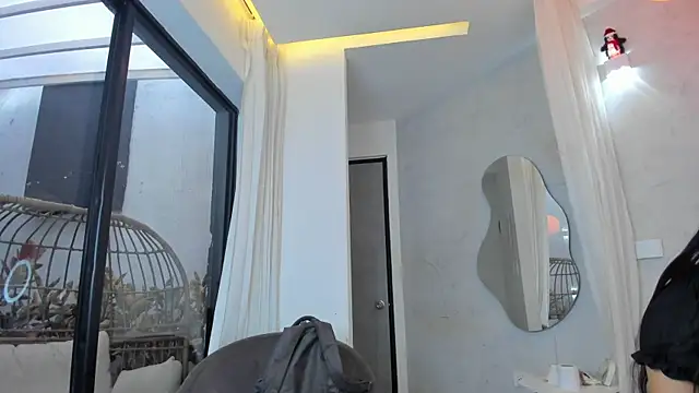 Venusflame   online show from December 16, 2025, 11:47 am