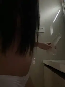 xyebobs online show from March 16, 2025, 2:44 pm