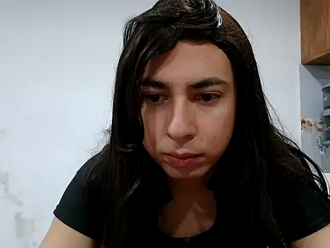 Snapshot of Yasmin_Paez99 chatting on May 9, 2026, 1:42 am Yasmin Paez99 online show from May 9, 2026, 1:42 am