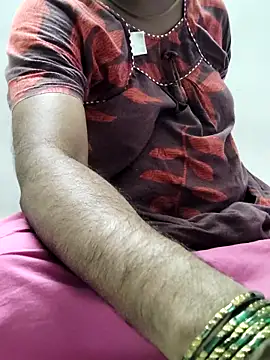 Snapshot of Tamilrojanew chatting on May 20, 2026, 5:15 am Tamilrojanew online show from May 20, 2026, 5:15 am