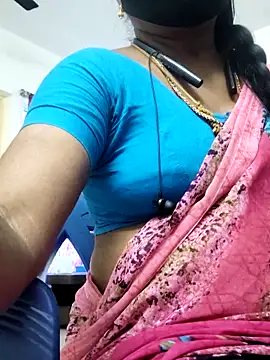 Snapshot of Tamilrojanew chatting on May 13, 2026, 7:15 am Tamilrojanew online show from May 13, 2026, 7:15 am