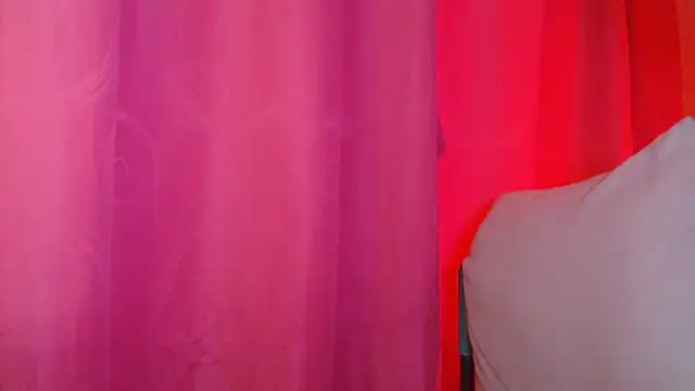 Snapshot of Little_aphrodite chatting on November 1, 2025, 4:30 am Little aphrodite online show from November 1, 2025, 4:30 am