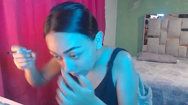 Snapshot of Little_aphrodite chatting on November 28, 2025, 9:37 pm Little aphrodite online show from November 28, 2025, 9:37 pm