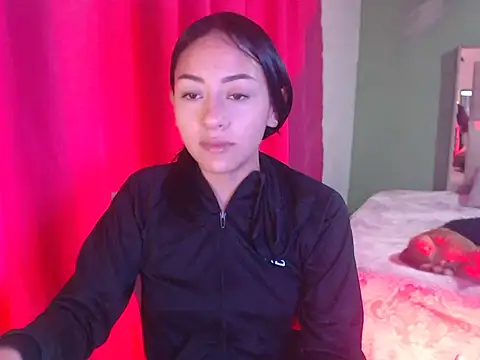 Snapshot of Little_aphrodite chatting on November 25, 2025, 11:27 pm Little aphrodite online show from November 25, 2025, 11:27 pm