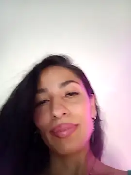 chloewildd  online show from March 13, 2026, 10:04 pm