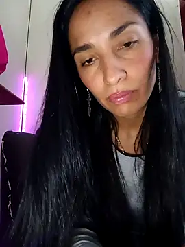 chloewildd  online show from September 20, 2025, 7:41 pm