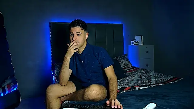 Snapshot of beautiful_james chatting on December 18, 2025, 10:46 pm beautiful james online show from December 18, 2025, 10:46 pm