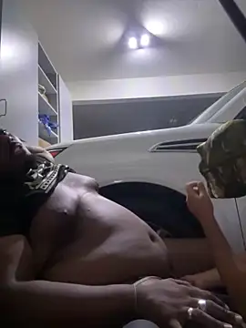 Snapshot of BigBossaNova69 chatting on October 7, 2025, 5:41 am BigBossaNova69 online show from October 7, 2025, 5:41 am