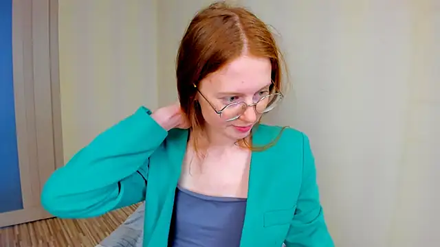 Snapshot of Fire_Luna chatting on October 16, 2025, 7:38 am Fire Luna online show from October 16, 2025, 7:38 am