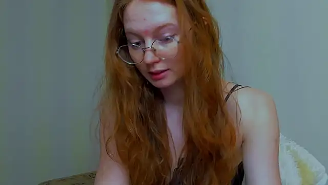 Snapshot of Fire_Luna chatting on March 3, 2026, 5:36 am Fire Luna online show from March 3, 2026, 5:36 am